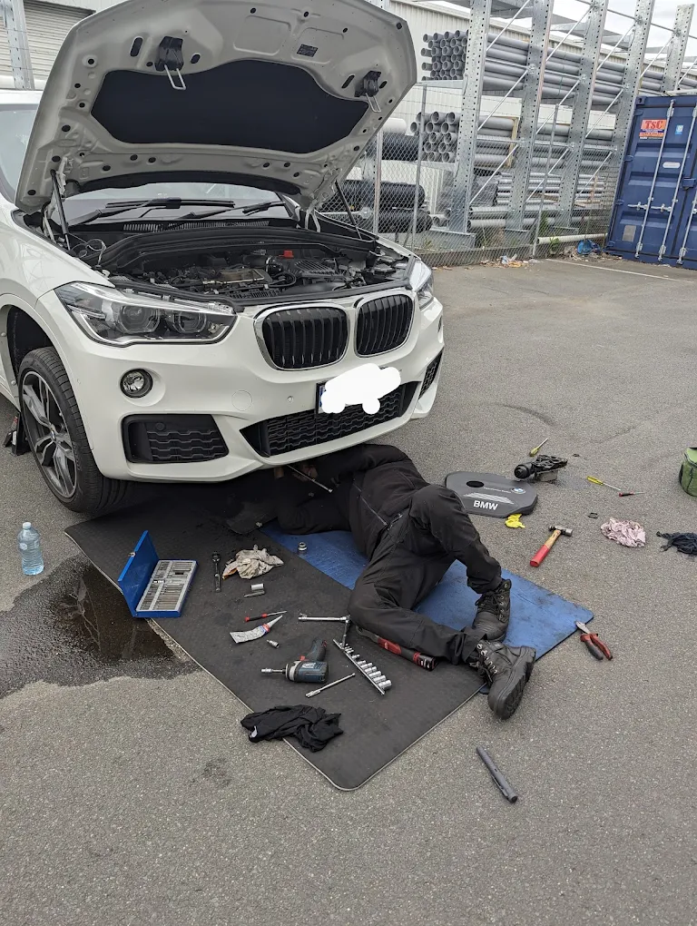 Launceston mobile mechanic at work